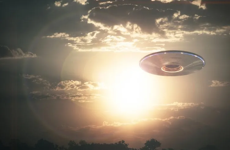 Expert Insights and Speculation: Decoding the Mystery Behind Recent UFO Sightings